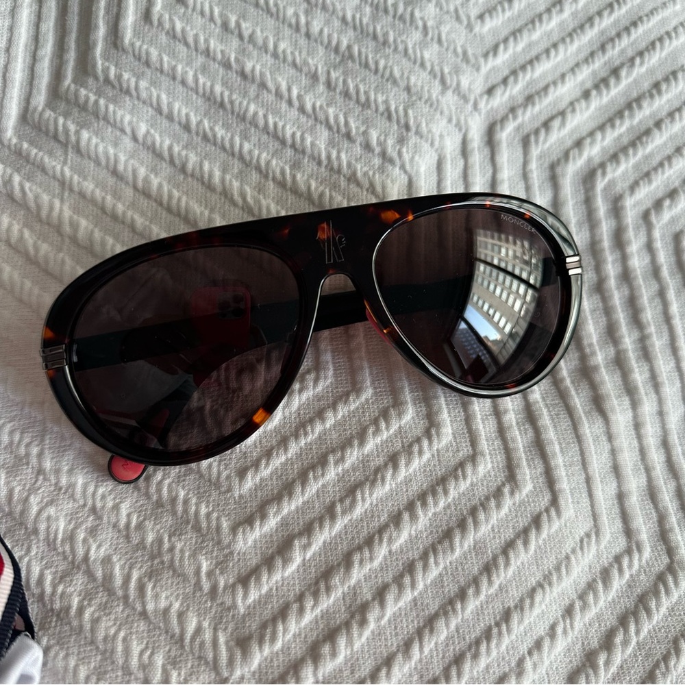 Moncler aviator sunglasses